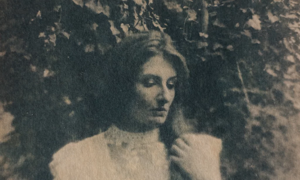 Portret w cyjanotypii — kontynuuję technikę rodem z 1842 roku