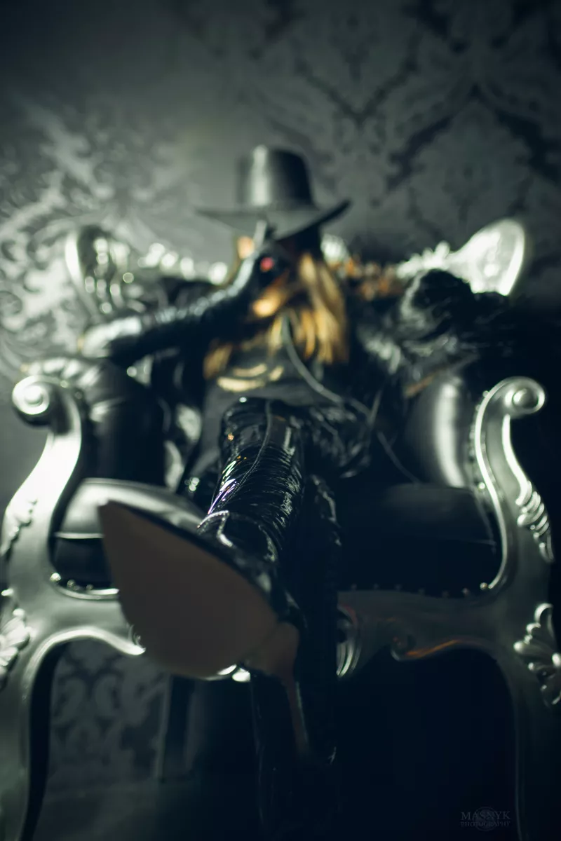  Feya Fortis - Mysterious domina